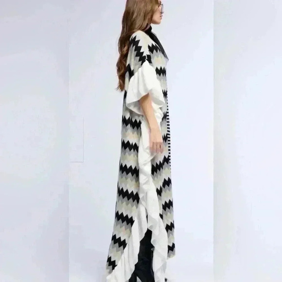 AKIRA Black and White Maxi Dress - Picture 4 of 7